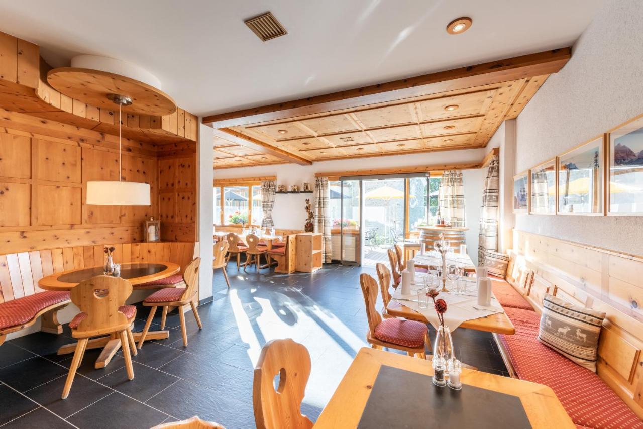 Randolins Familienresort Сейнт Мориц Екстериор снимка