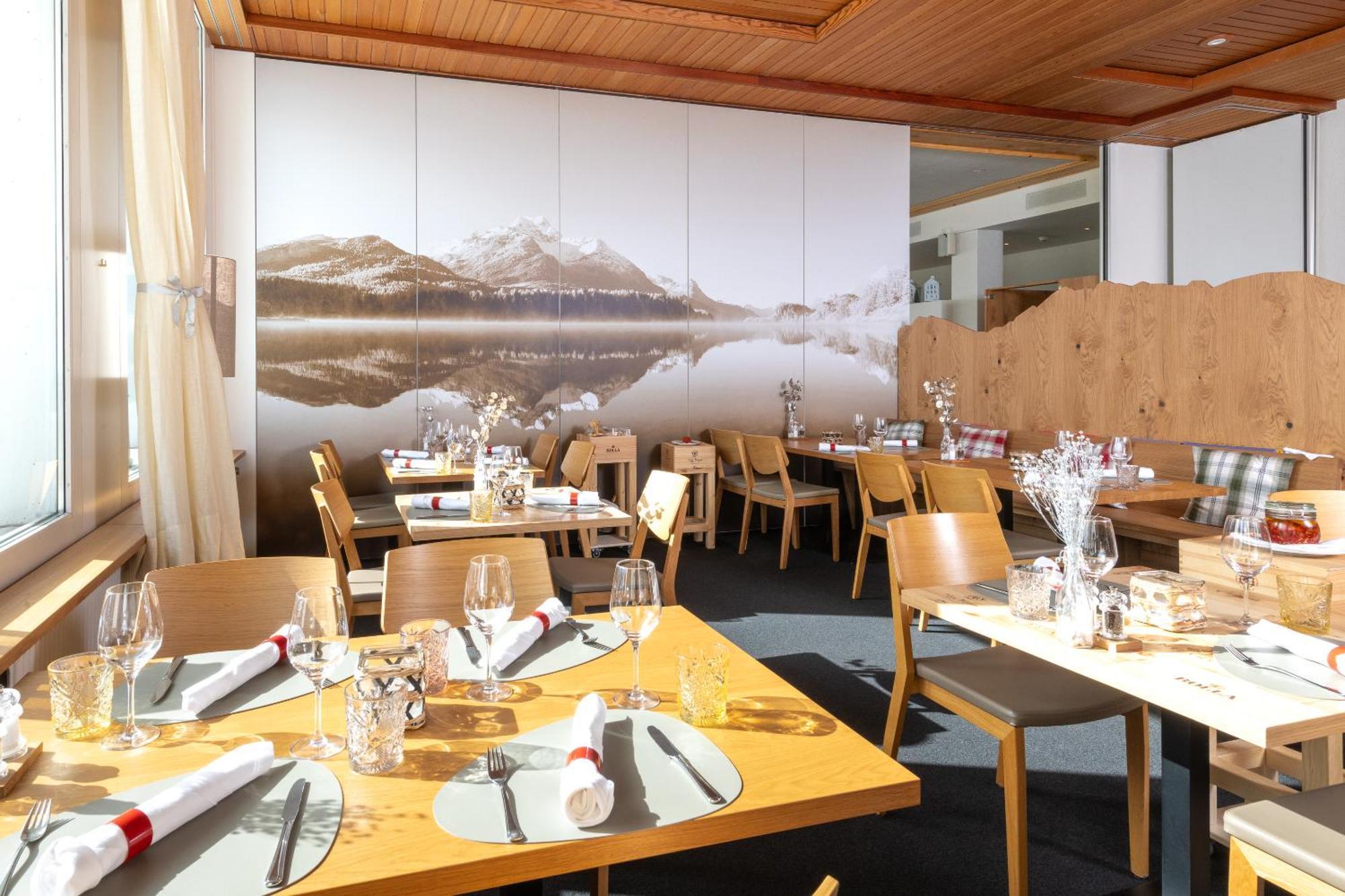 Randolins Familienresort Сейнт Мориц Екстериор снимка
